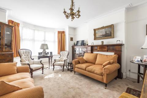 9 Manor View, London, N3 2ST