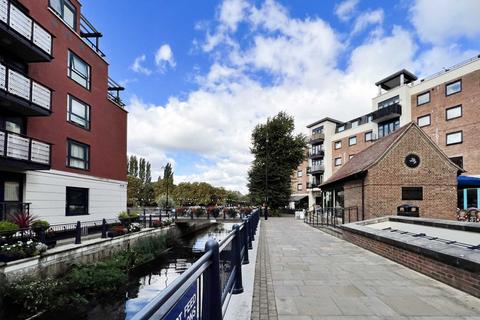 2 bedroom flat to rent, Stevens House, Jerome Place