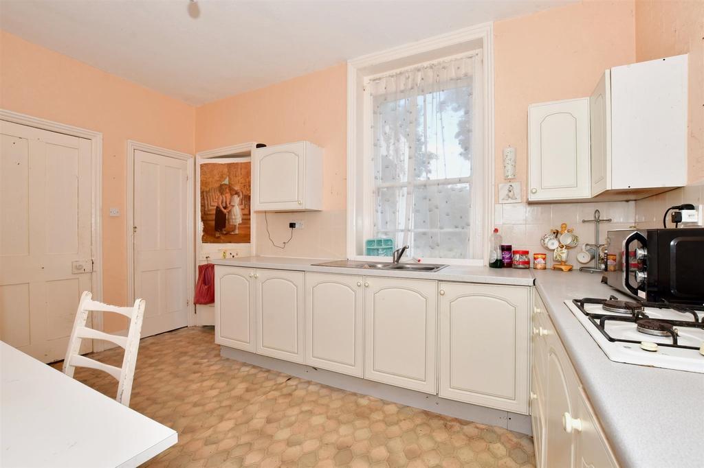 Kitchen/ Breakfast Room