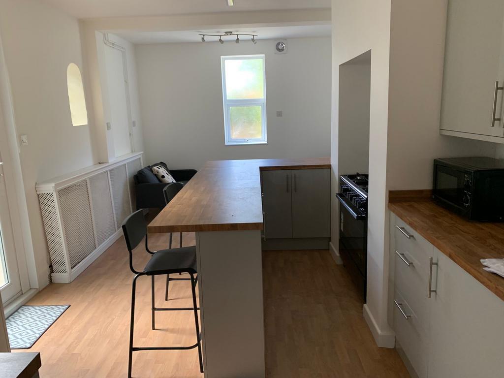Room 3, 7 Dickenson Road, Weston Super Mare, North Somerset 1 bed in a