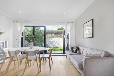 25a Tiller Road, London, E14 8PY