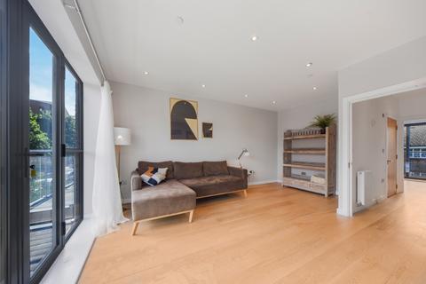 25a Tiller Road, London, E14 8PY