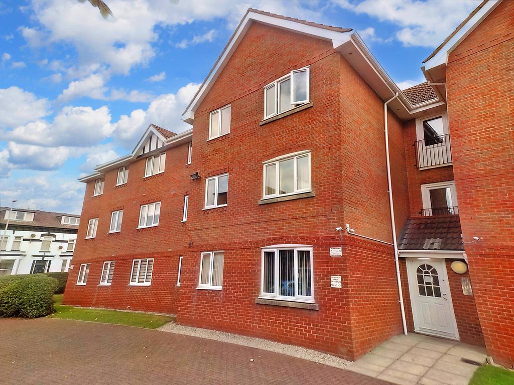 Hornby Road, Blackpool FY1 2 bed flat for sale £89,950