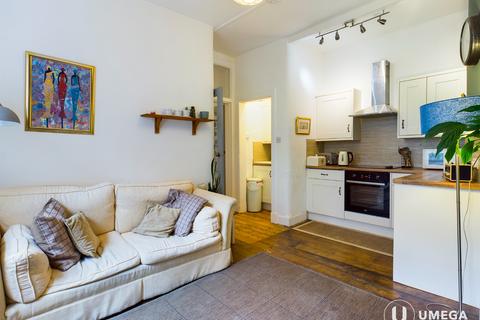 2 bedroom flat to rent, Maryfield, Abbeyhill, Edinburgh, EH7