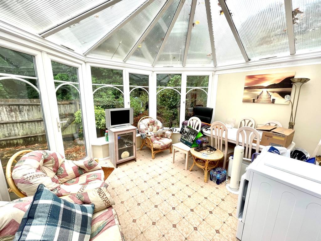 83 Larksfield CONSERVATORY