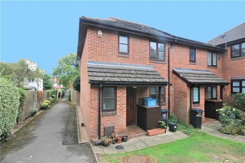 74 Cuthbert Gardens, London, SE25 6SS