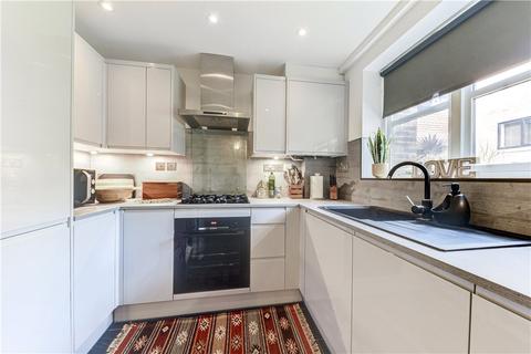74 Cuthbert Gardens, London, SE25 6SS
