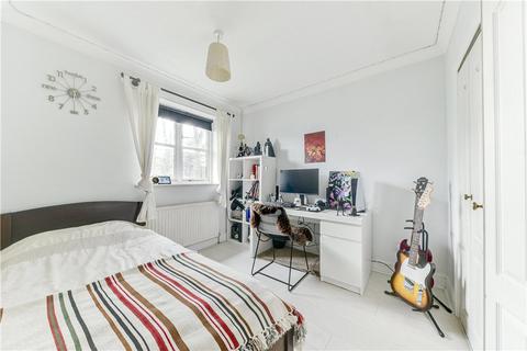 74 Cuthbert Gardens, London, SE25 6SS