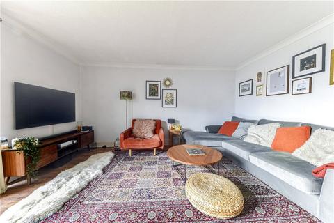 74 Cuthbert Gardens, London, SE25 6SS