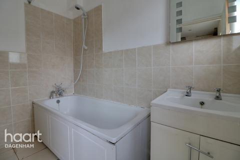 107 Rowdowns Road, Dagenham, RM9 6NH