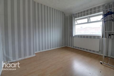107 Rowdowns Road, Dagenham, RM9 6NH
