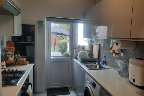 3 bedroom house to rent, Greenford Avenue, Hanwell