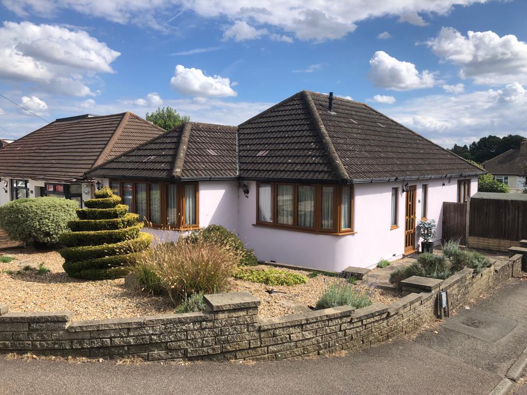 Penrose Avenue, Watford WD19 3 bed detached bungalow £600,000