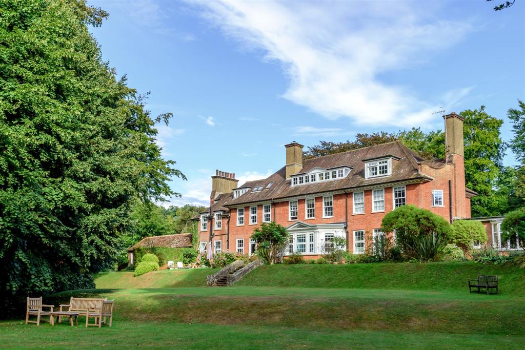 St. Georges Wood, Grayswood Road, Haslemere, GU27 2 bed flat for sale ...