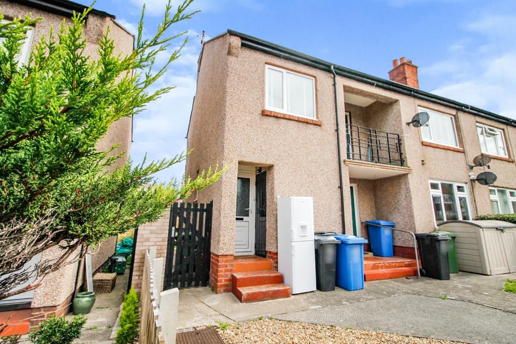 Meredith Crescent, Rhyl 2 bed flat £105,000