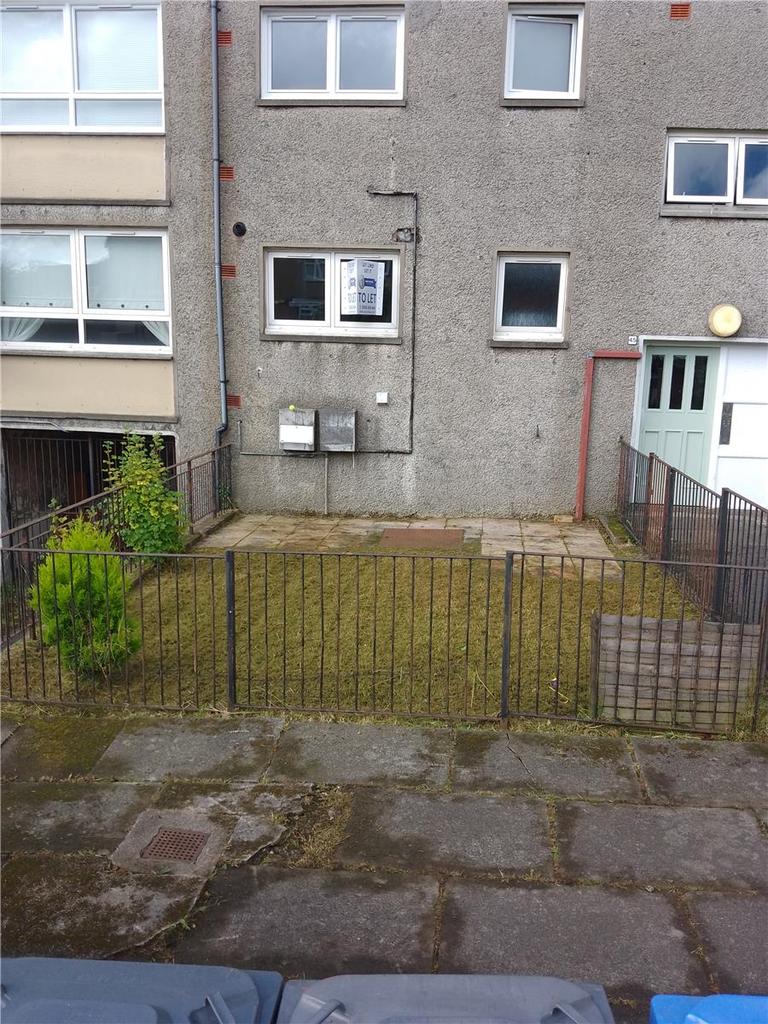 Kimberley Street, Clydebank G81 3 bed flat £700 pcm (£162 pw)