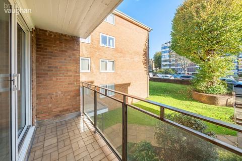 2 bedroom flat for sale, Eaton Gardens, Hove, BN3