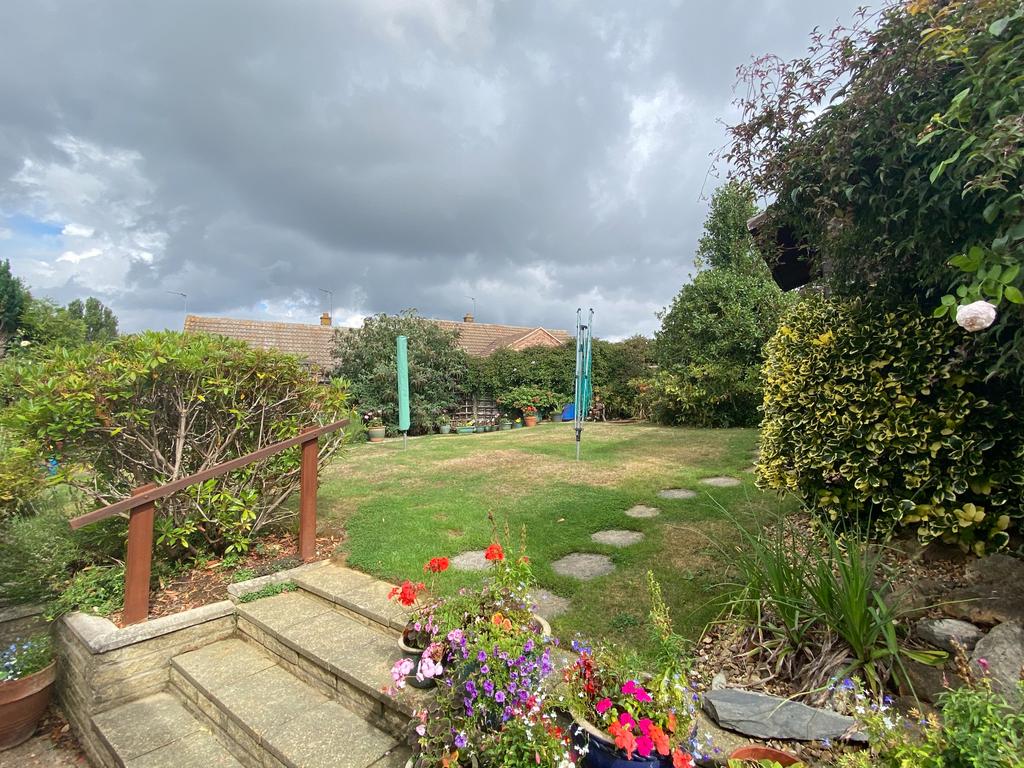 Bridge End Grove, Grantham, NG31 2 bed bungalow £250,000