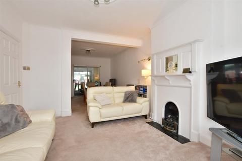 52 Farrance Road, Romford, RM6 6EJ