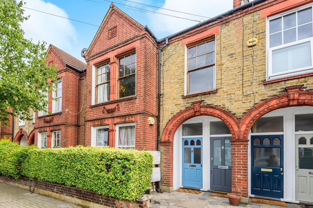 Isis Street, Earlsfield 3 bed flat £800,000