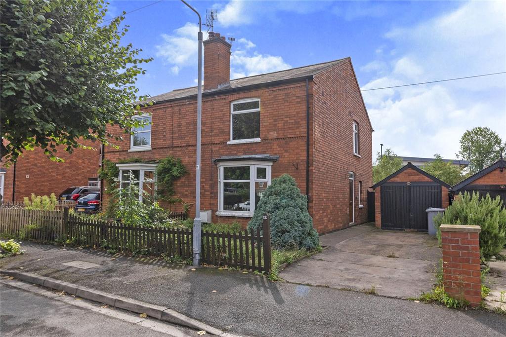 Rufford Avenue, Newark, Nottinghamshire, NG24 3 bed house £200,000