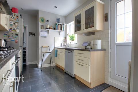 69 Clarendon Road, Luton, LU2 7PJ
