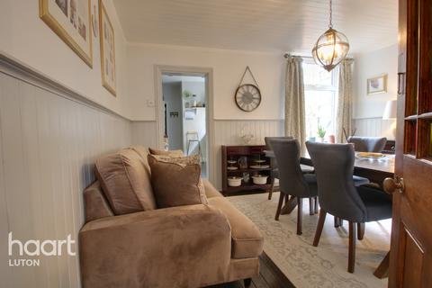 69 Clarendon Road, Luton, LU2 7PJ