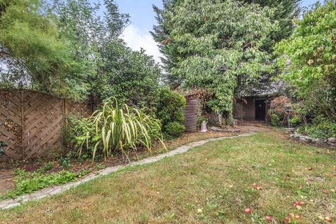 17 Felhampton Road, London, SE9 3NT