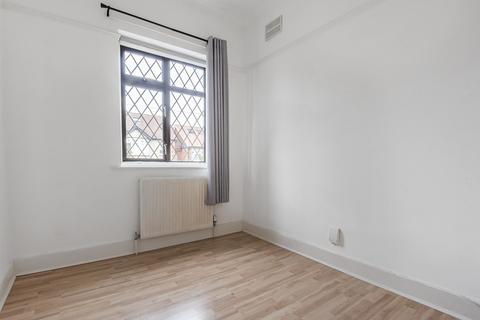 17 Felhampton Road, London, SE9 3NT
