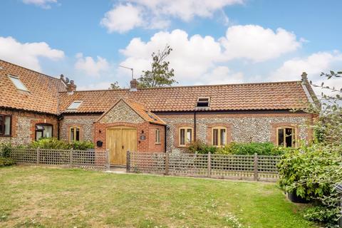 3 bedroom barn conversion for sale - Weybourne