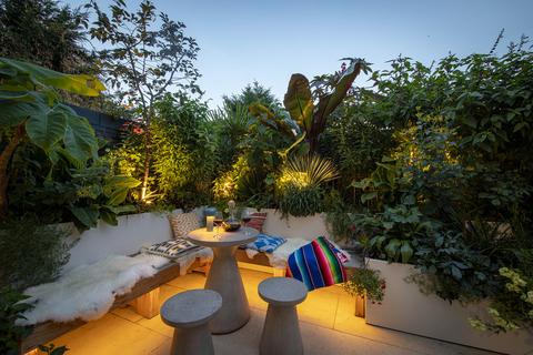 11 Tilson Close, London, SE5 7TZ