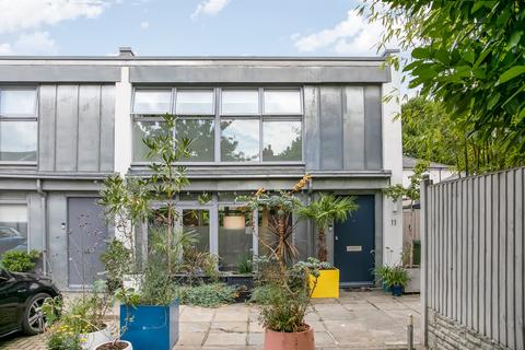 11 Tilson Close, London, SE5 7TZ
