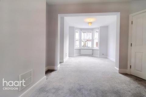 2 bedroom terraced house to rent, Howley Road, Croydon