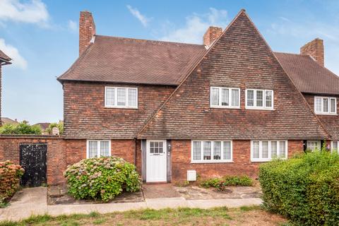 8 Admiral Seymour Road, London, SE9 1SL
