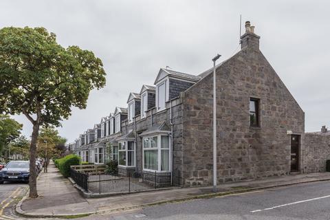 2 bedroom apartment to rent, Duthie Place, Aberdeen