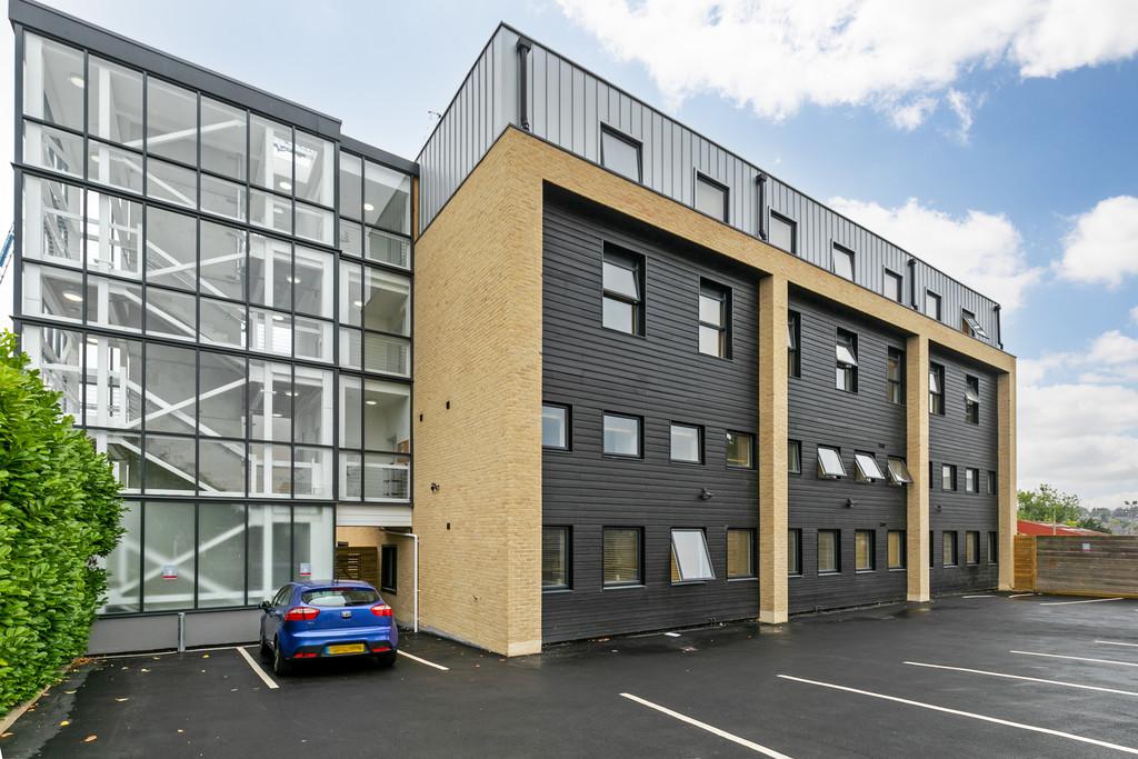 Balfour House, Winnall Close, Winchester 2 bed apartment £1,365 pcm