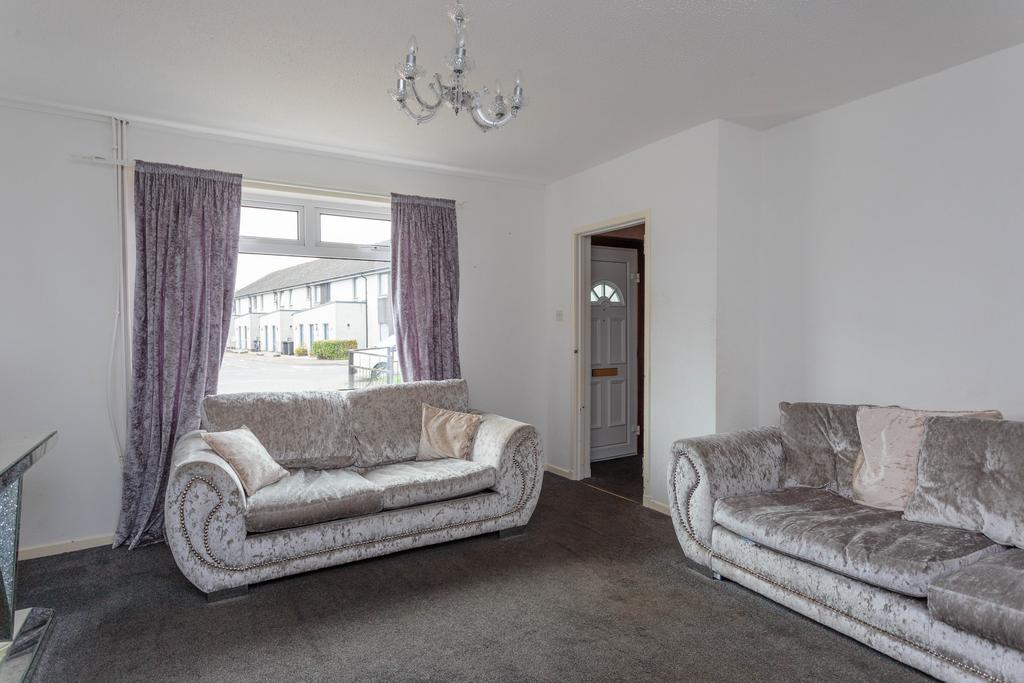 13 Windsor Drive, Penicuik, EH26 2 bed terraced house £160,000