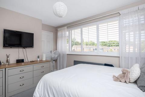 36 Tyron Way, Sidcup, DA14 6AZ