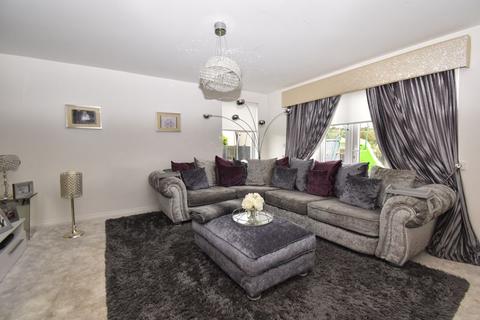 26 Curlers Loan, Kilsyth, Glasgow, G65 0AX
