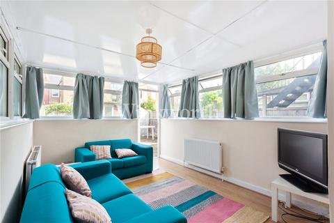 4 bedroom apartment to rent, Cavendish Road, London, N4