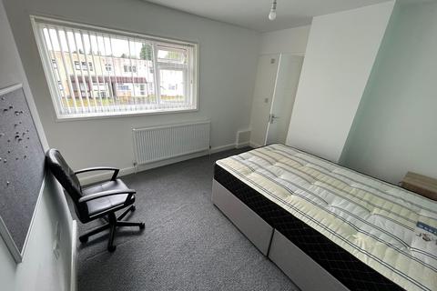 5 bedroom house to rent, Sheriff Avenue ROOM, Coventry,