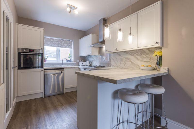 Bloomery Circle, Newport REF 00019792 3 bed semidetached house for