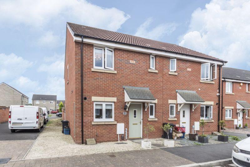 Bloomery Circle, Newport REF 00019792 3 bed semidetached house for