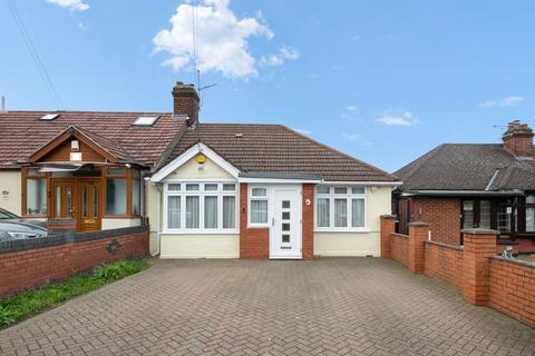 3 bedroom bungalow for sale, Eastcote Lane, Northolt