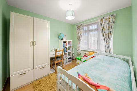 3 bedroom bungalow for sale, Eastcote Lane, Northolt
