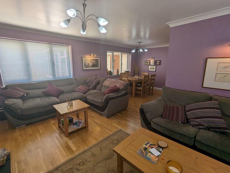 Weston Turville 3 bed bungalow for sale £735,000
