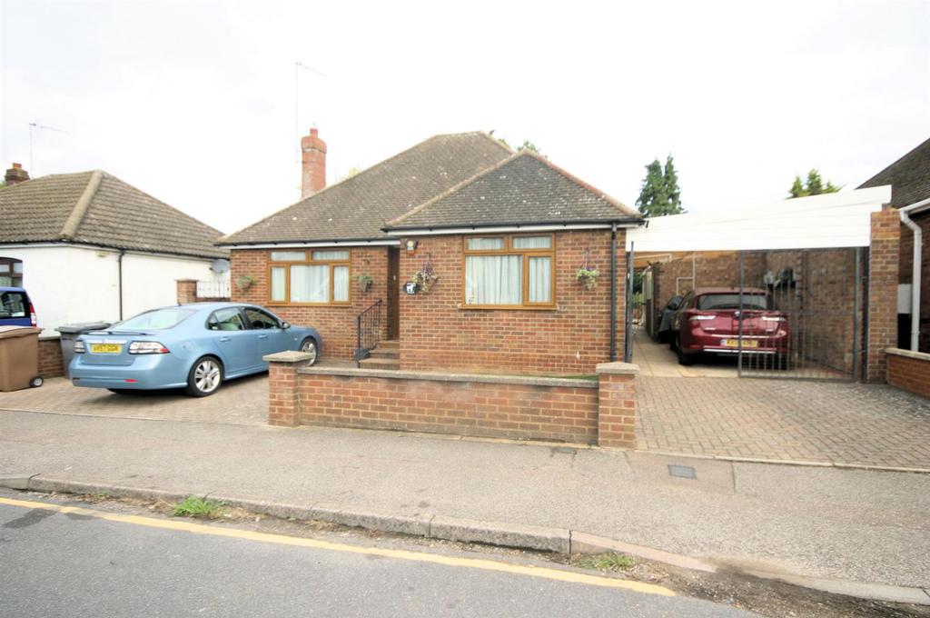 Warden Hill Road, Luton 3 bed detached bungalow £425,000