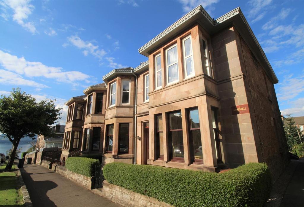 Broomberry Drive, Gourock 3 bed flat - £214,000