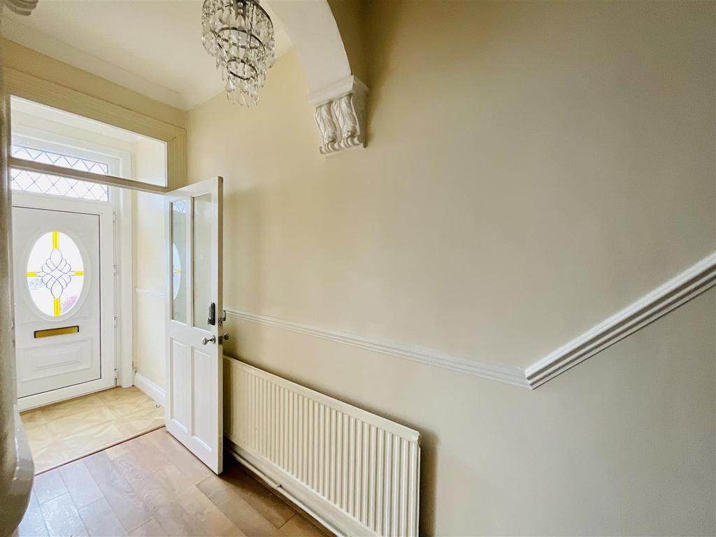 Albert Street, Llanelli 3 bed end of terrace house £159,995