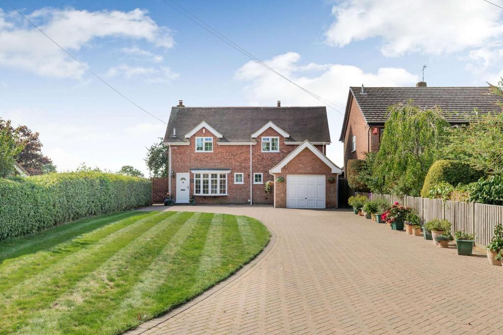Little Gables, Church Lane,Hanbury... 3 bed detached house £600,000
